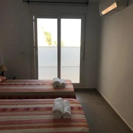 Living One Bed and breakfast 3*