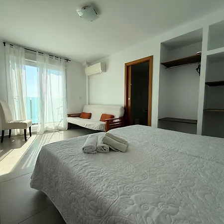 Living One فندق مبيت وإفطار Peñíscola
